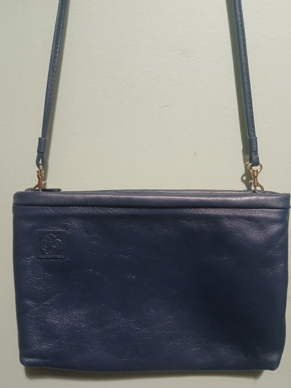 EUC Amanda Smith Blue Leather Crossbody